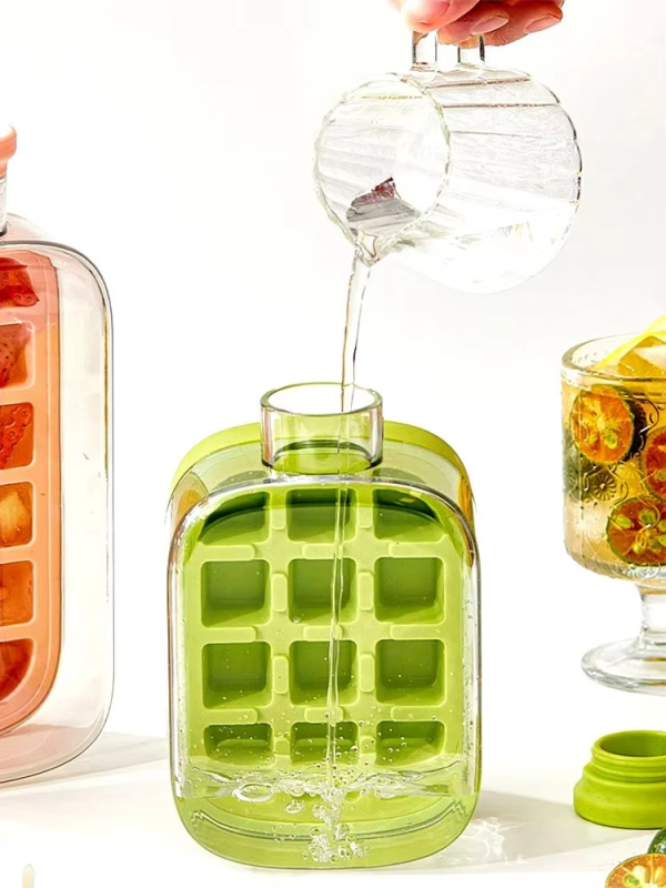 2-in-1 Ice Cube Tray & Water Bottle